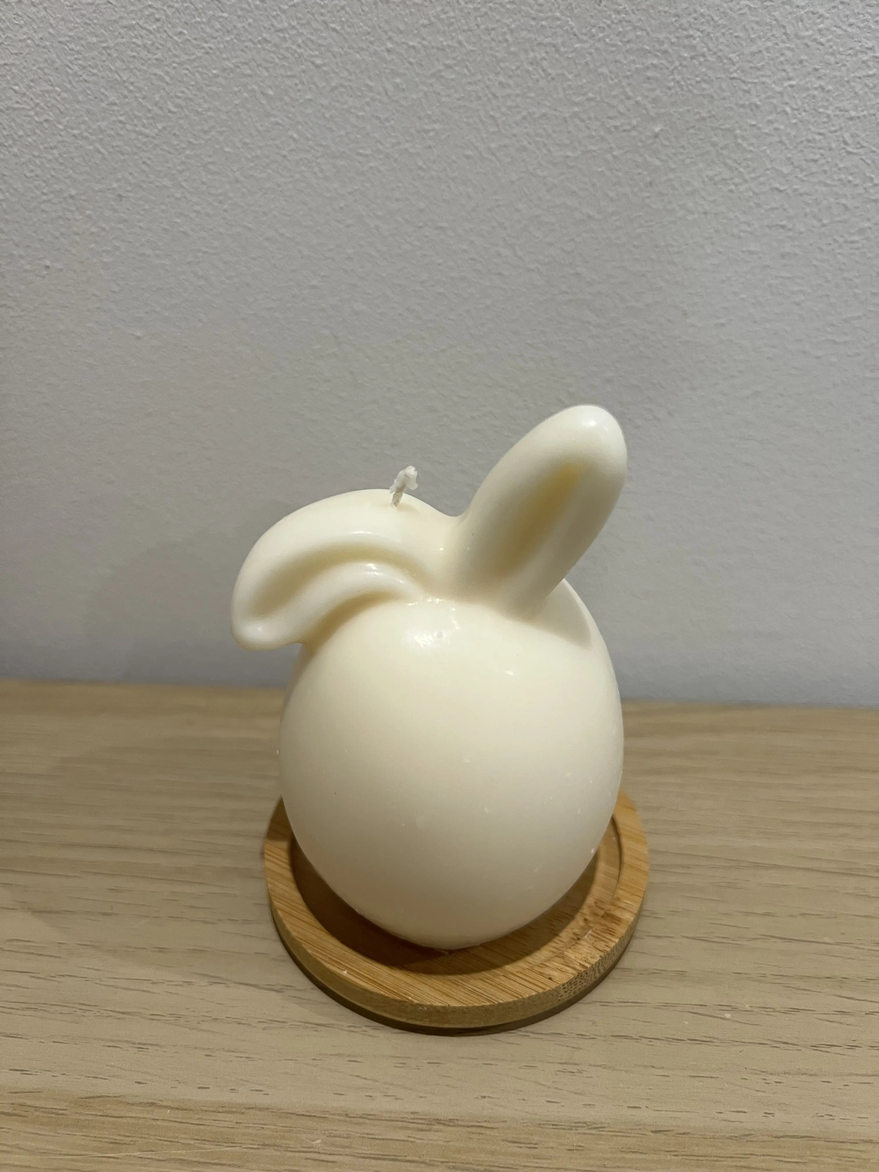 Świeca sojowa Jajko z klapniętym uszkiem