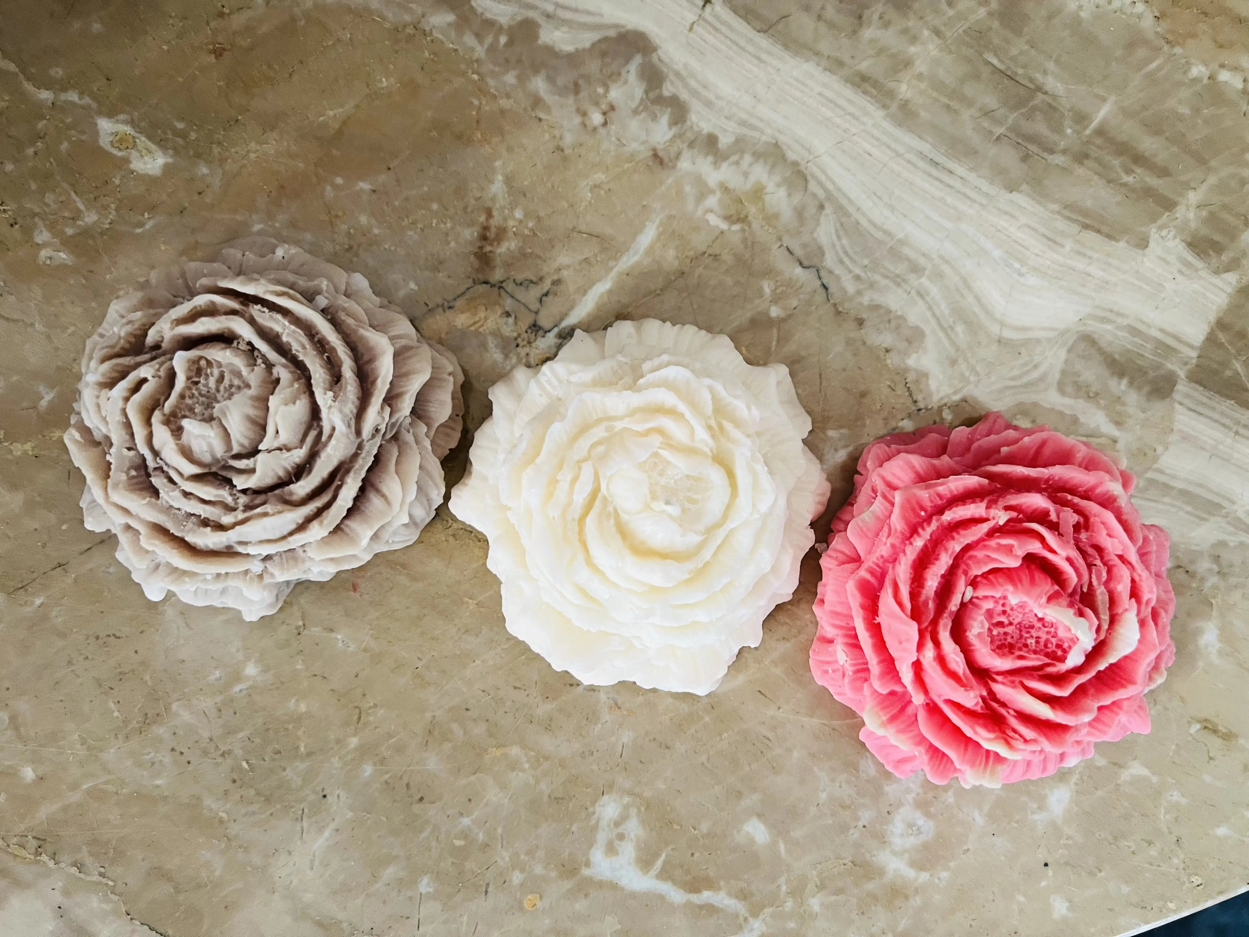 Świeca sojowa piwonia rozmiar M