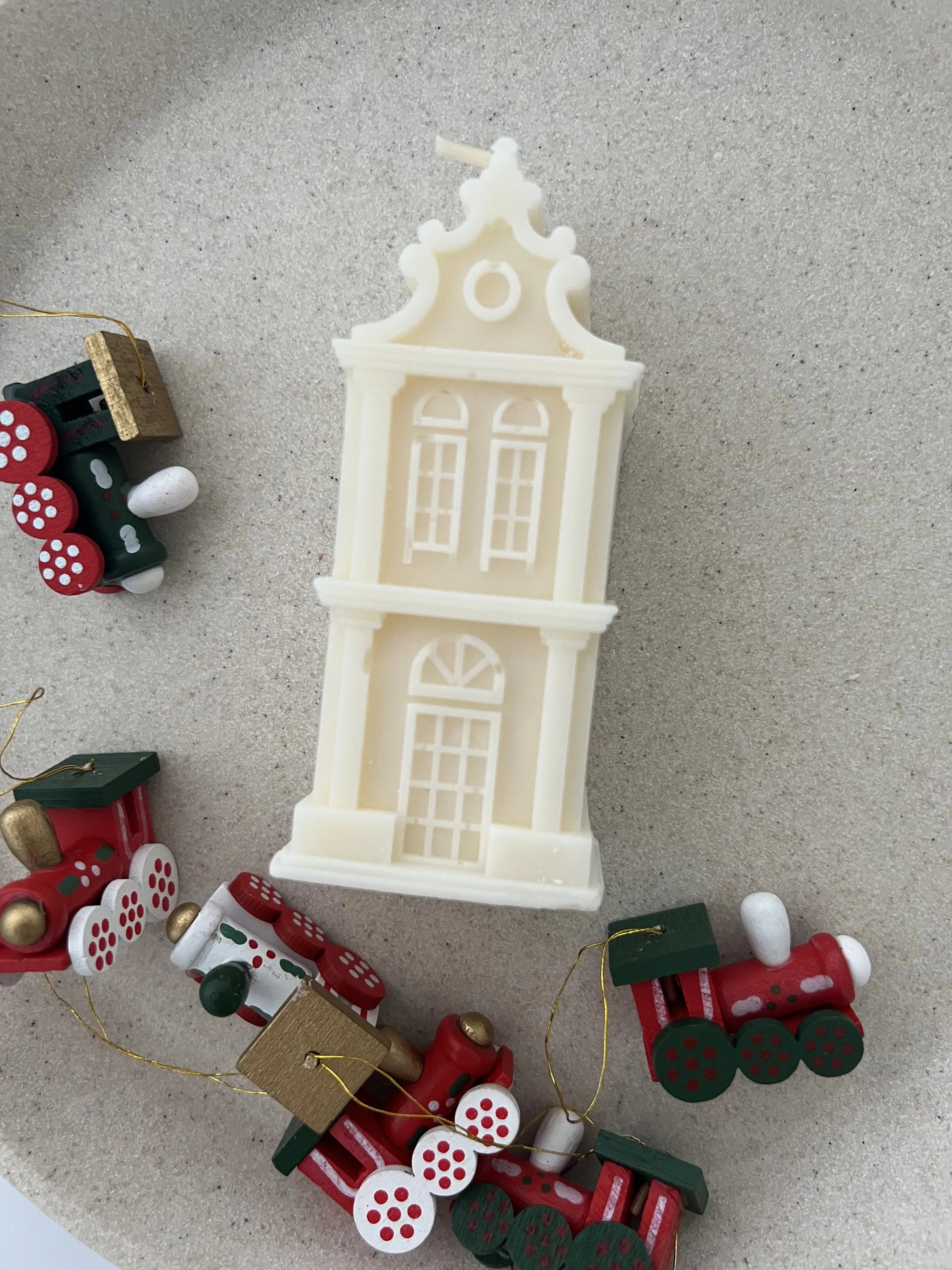 Świeca sojowa świąteczna kamieniczka